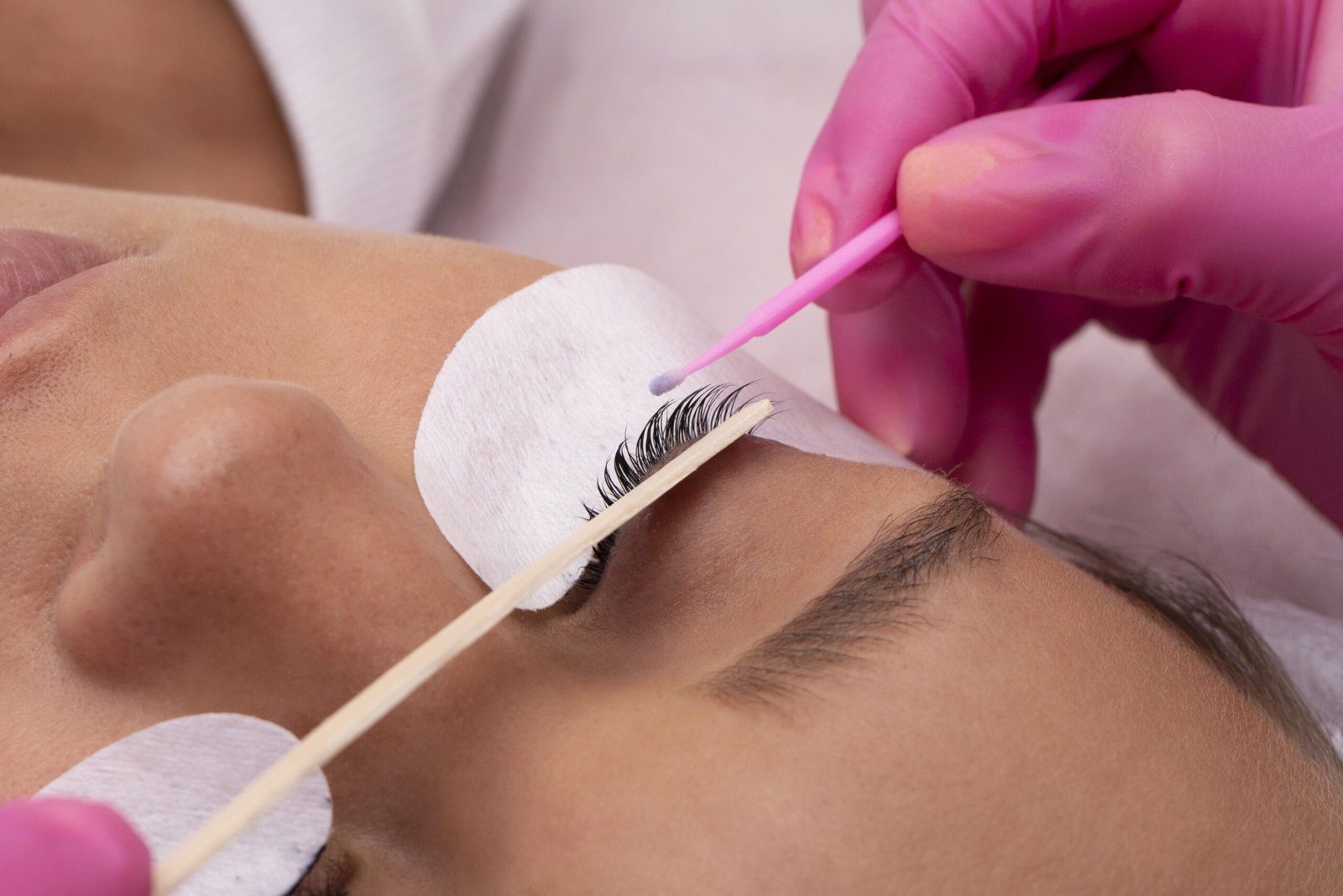 Soins du regard extension cils sourcils Lea Beaute Paris Sentier