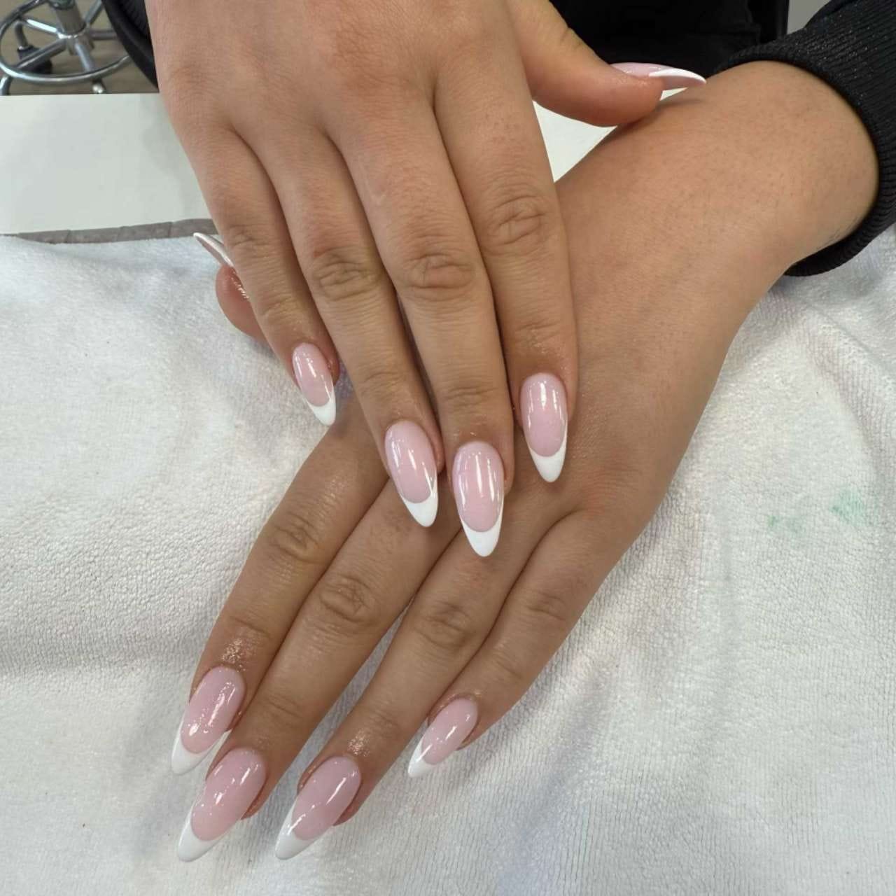 Nail art classique LEA BEAUTE manucure Paris